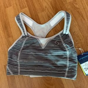Brooks sports bra NWT